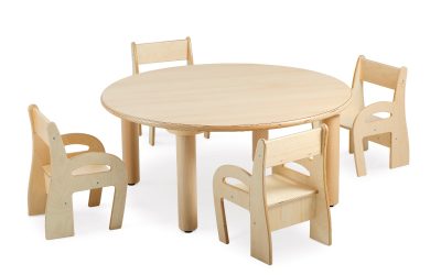 Mobilier de repas pour crèche : équipements adaptés aux différents âges